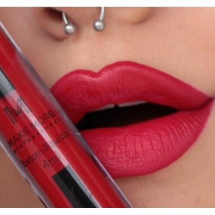 Batom liquido Matte Make More hidrata Vitam C cor Nova York