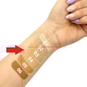 Corretivo liquido matte Nouf resistente água suor cor 4